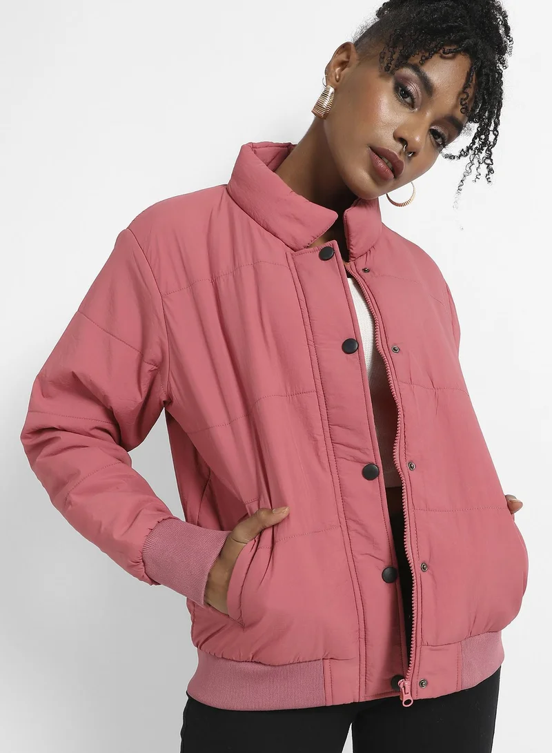 كامبوس سوترا سترة منتفخة باللون الوردي الفاتح للسيدات مع حاشية مضلعة