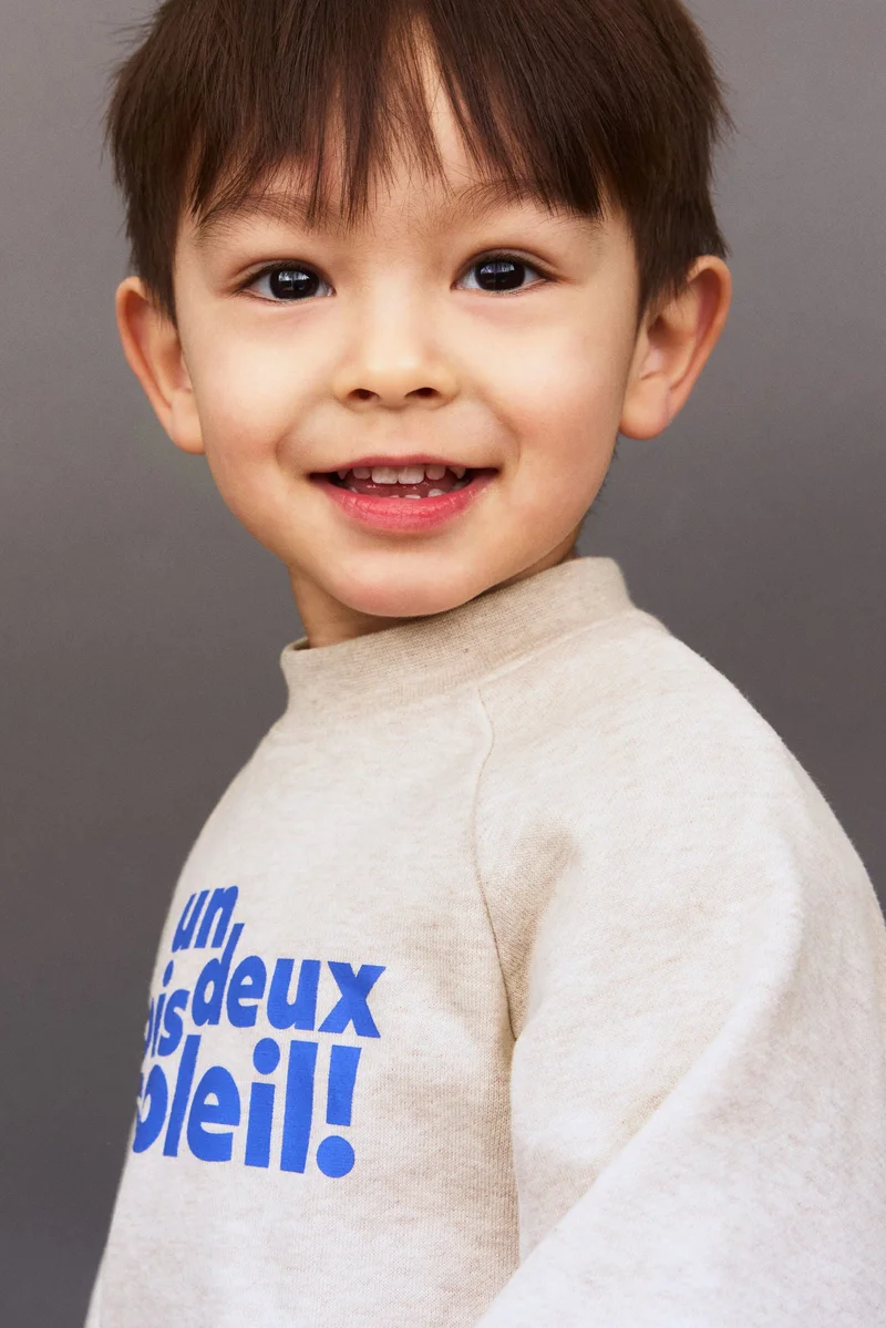 اتش اند ام سويت شيرت من القطن بتفاصيل مطرزة