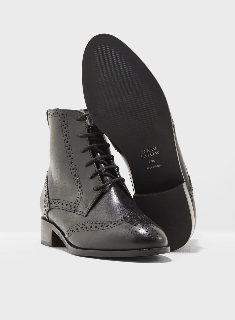 NEW LOOK Lace Up Brogue Boot