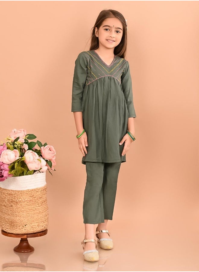 LILPICKS طقم كورتا للبنات  - Image 3