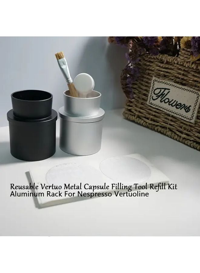 عدة إعادة تعبئة كبسولة فيرتو المعدنية السوداء القابلة لإعادة الاستخدام مع فرشاة وملعقة وحامل لتعبيئة الكبسولات - Image 5