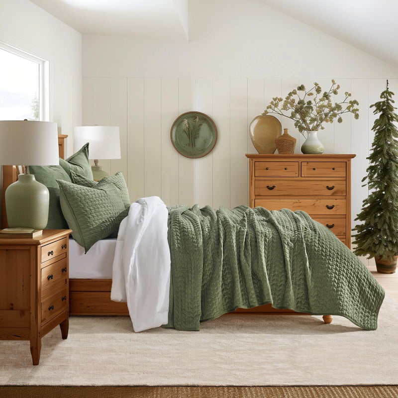 EVERGRACEHOME EVERGRACE Luxury Velvet Quilt Set King Size 3 Piece, Soft Cross-Stitch Velvet Comforter Set with Pillow Shams, Lightweight Coverlet Bedspread Bedding Set for All Seasons, Loden Green - Image 3