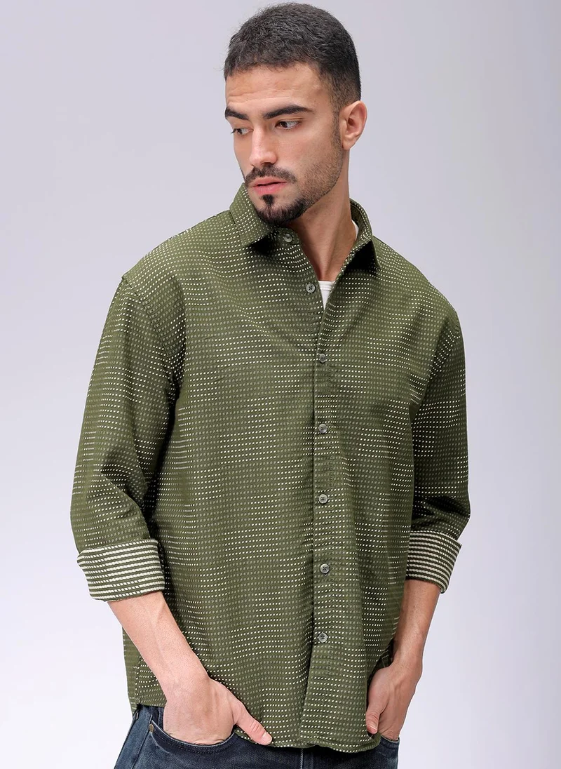 ذا انديان كراج كو Men Relaxed Fit Solid Full Sleeves Cutaway Collar Resort Wear Shirt