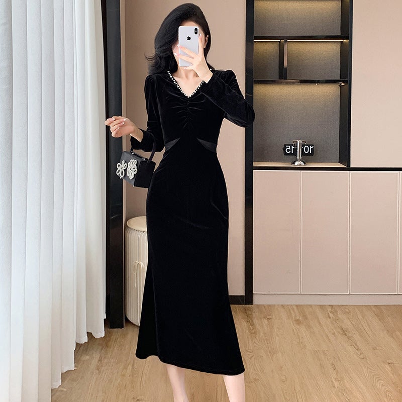 Real shot in stock autumn and winter new fashion V-neck elegant temperament hollow design feeling stitching fishtail velvet dress Black 