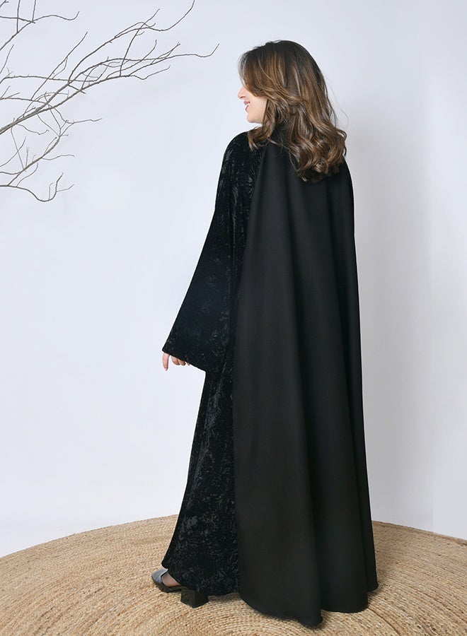 عبايات حوراء عباية شتوية سوداء مخملية فاخرة – تصميم أنيق من عبايات حوراء - Image 5