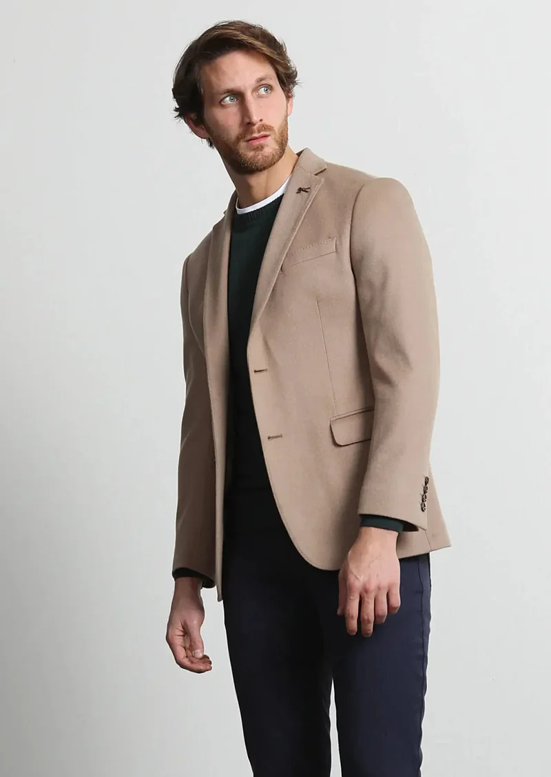 رامسي جاكيت باف سادة بقصة عادية مصنوع من الكشمير بنسبة 100%