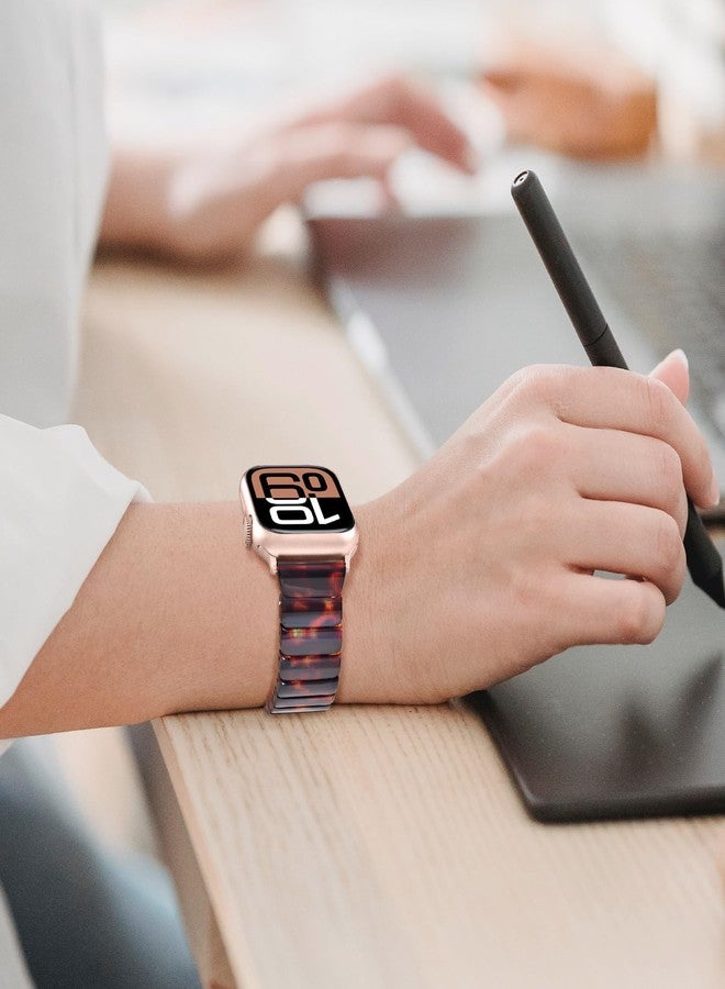 في-مورو سوار V-MORO المصنوع من الراتنج متوافق مع سلسلة 11/10 من Apple Watch Bands 41 مم/40 مم/38 مم/42 مم، حزام عصري لسلسلة iWatch 9/8/7/6/5/4/3/2/1/SE/SE2 SE3، سوار معصم خفيف الوزن للنساء والرجال (لون السلحفاة الكلاسيكي) - Image 3