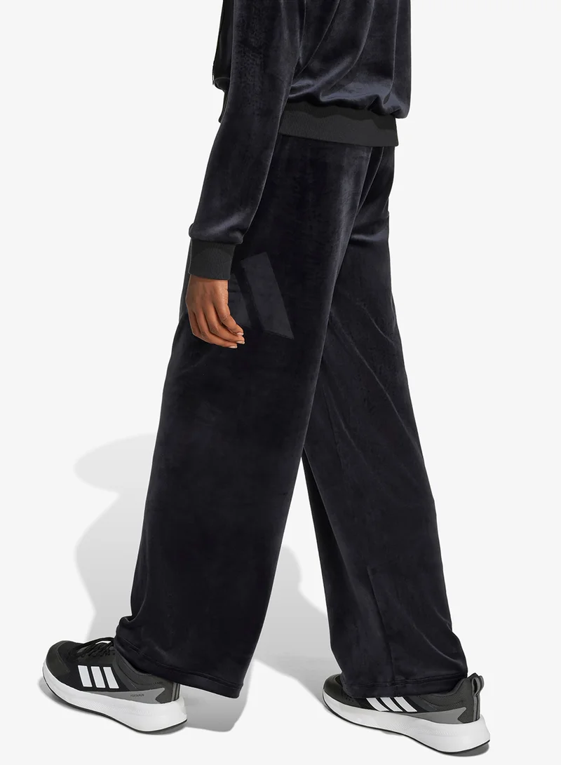 adidas بنطلون رياضي أساسي لموسم العطلات