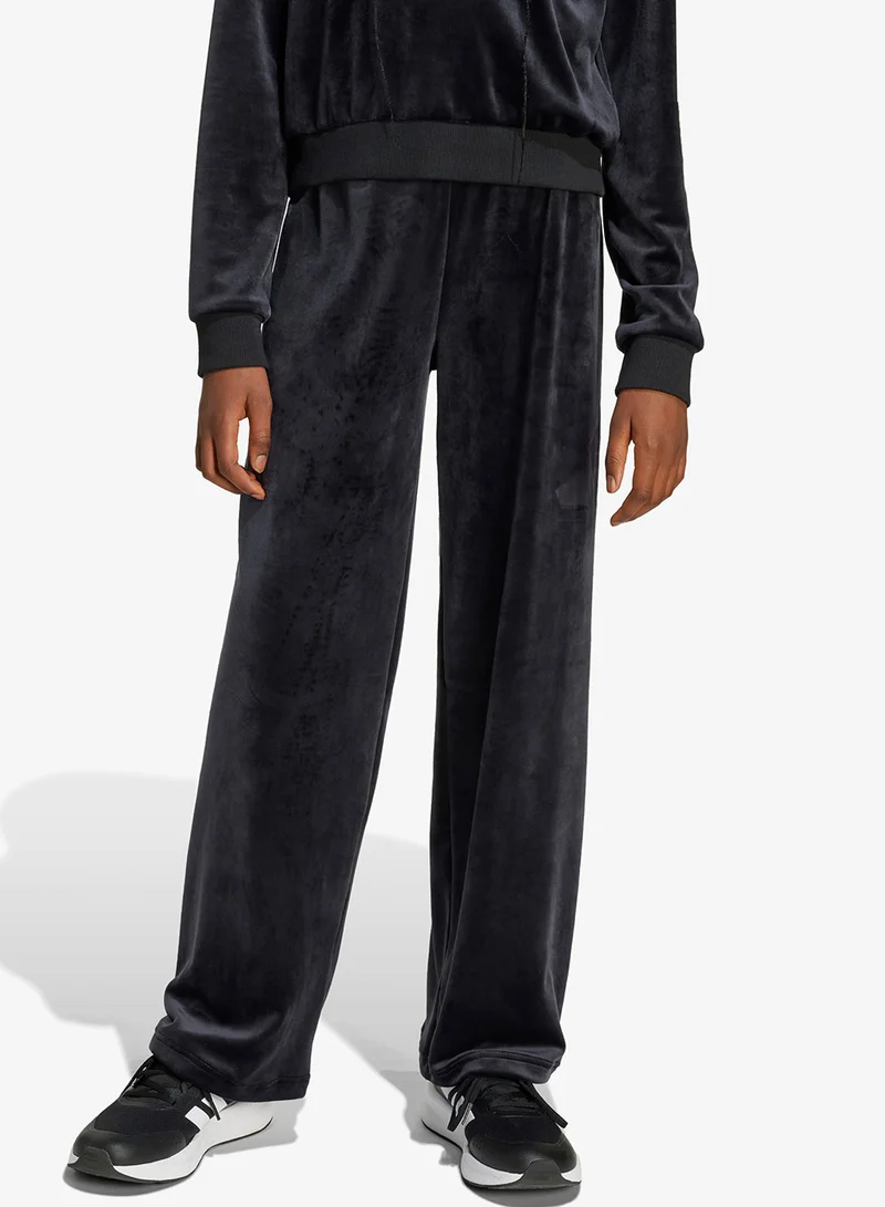 adidas بنطلون رياضي أساسي لموسم العطلات