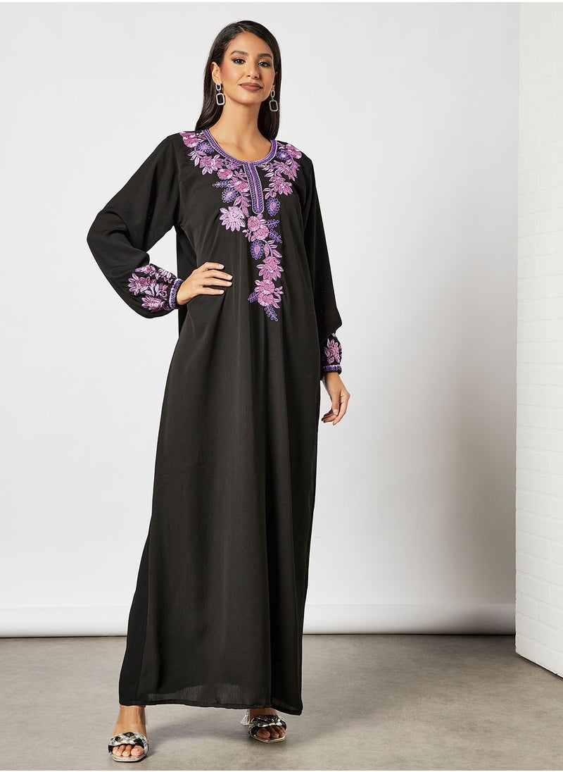 Hayat - Jalabiya With Floral Embroidery In Garterised Sleeves With Belt - Image 1