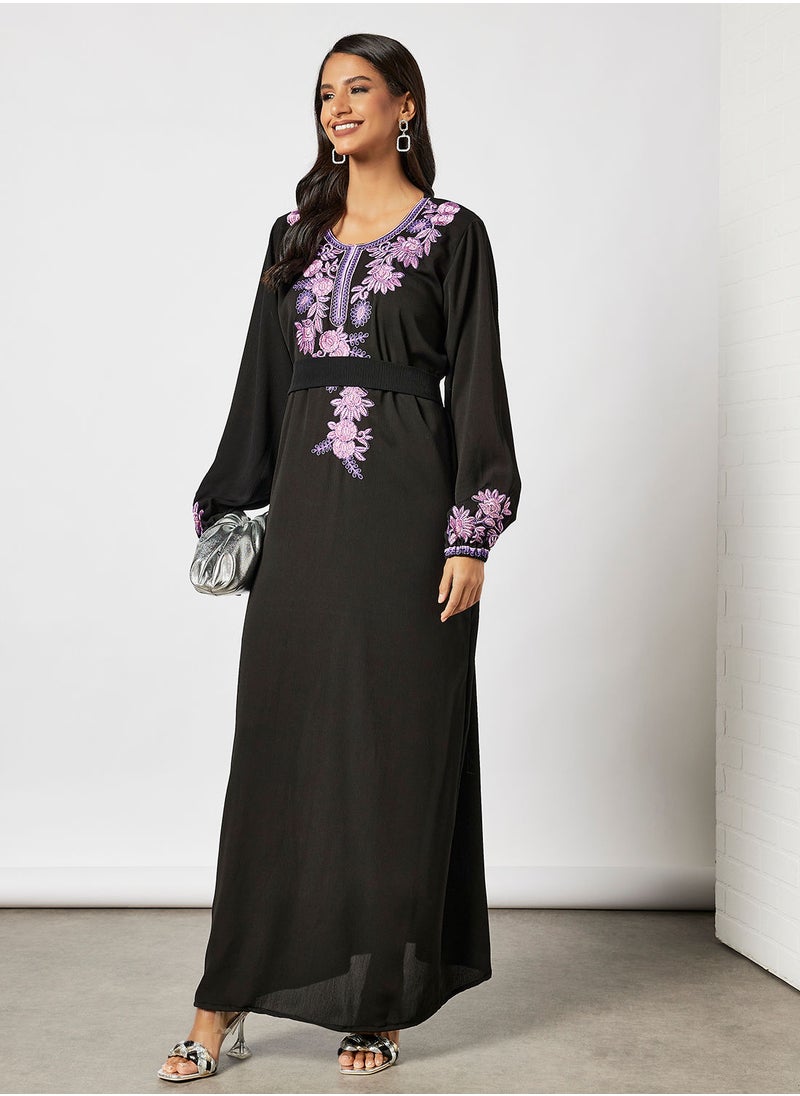 Hayat - Jalabiya With Floral Embroidery In Garterised Sleeves With Belt - Image 1