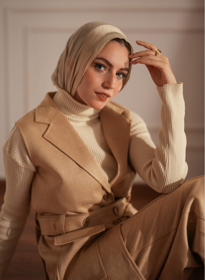 Beige winter suit consisting of a vest, pants and belt, size large (60 to 70 kg) - Image 5