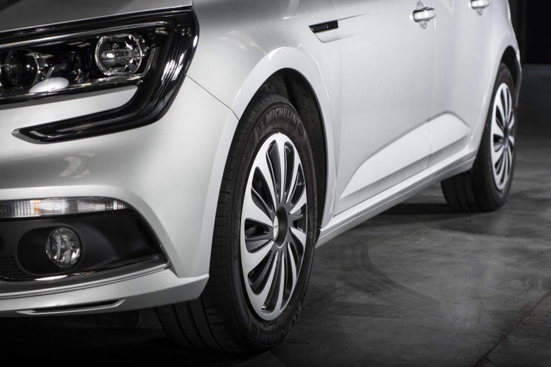 MICHELIN 009123 Box of 4 Wheel Covers NVS 3D Black Edition, 16 inches - Image 3