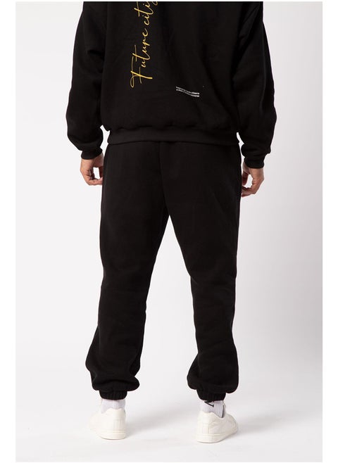 Oversized Sweatpant with Cuffs and Print on Knee
