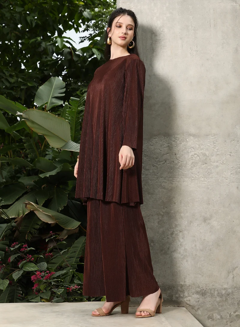 QISSA Women's Coffee Brown Solid Pleated Kurta Set For Ethnic Wear | Round Neck, Long Regular Sleeves | Solid Pleated Fabric | 2 Piece Kurta Set Designed For Casual & Daily Wear