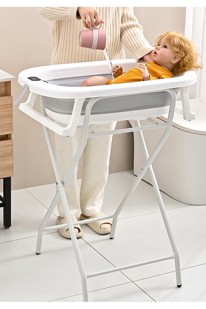 صحراء الواحة حوض استحمام قابل للطي للأطفال من 7 قطع مع حامل - حوض استحمام مع حامل، شاشة عرض درجة الحرارة، مقعد، غطاء استحمام، حوض استحمام للأطفال، مغرفة ماء. مناسب للاستحمام - من الولادة وحتى 8 سنوات - هدية للأطفال - Image 3