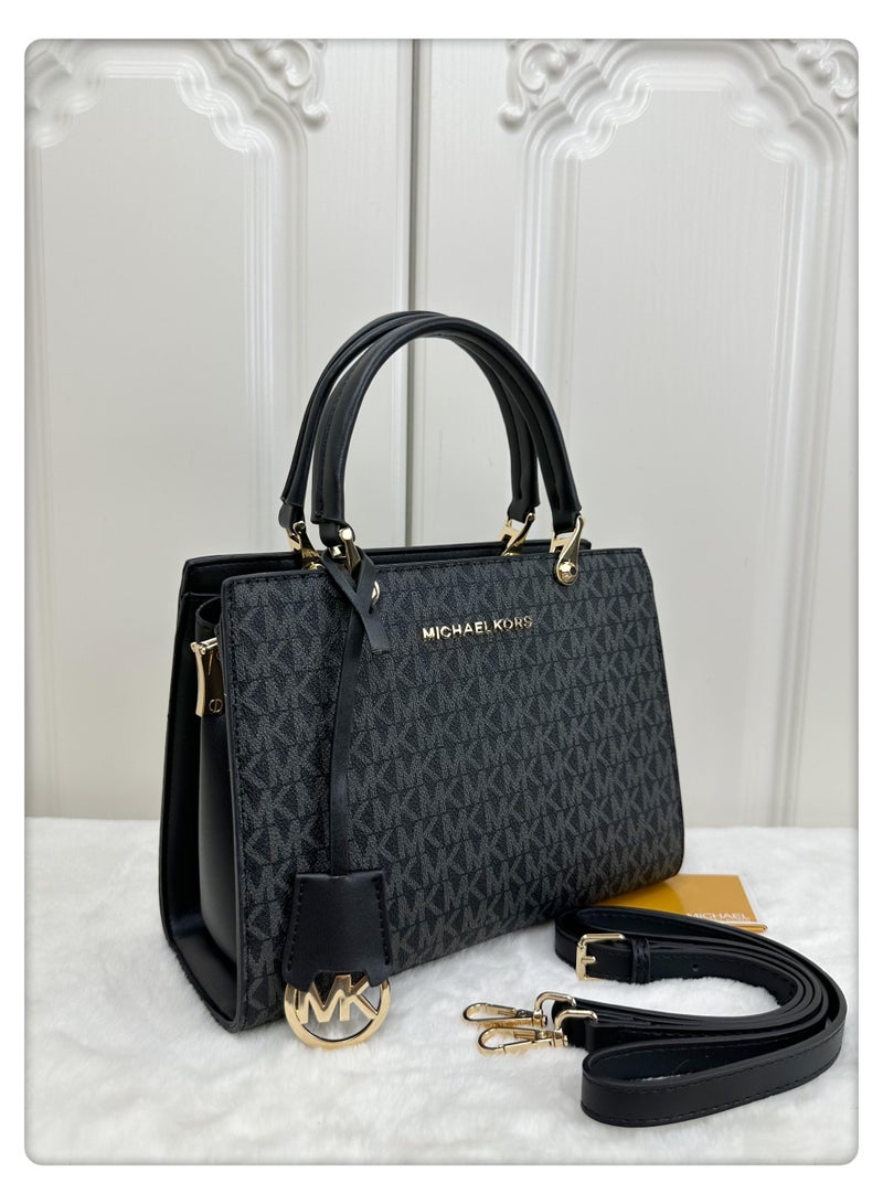 ام كي حقيبة ساتشل MK Jet Set Signature Logo _ سوداء للنساء