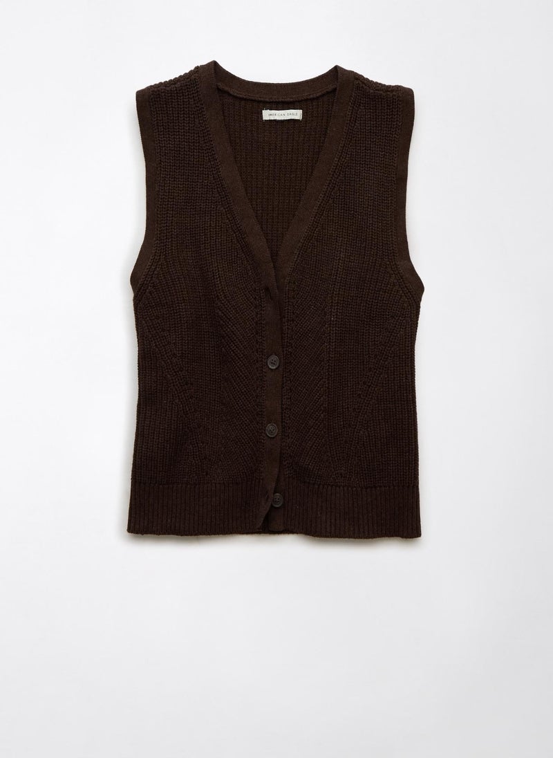 AE Button-Up Sweater Vest - pzsku/Z8F50E08771E343B6E568Z/45/_/1736332243/5945e28e-d735-412d-a2cb-b87ff3035f37