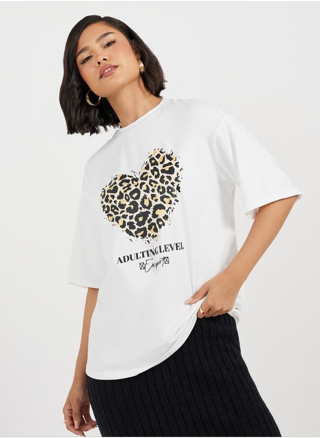 Styli - Oversized Graphic Print Round Neck Longline T-shirt - Image 1