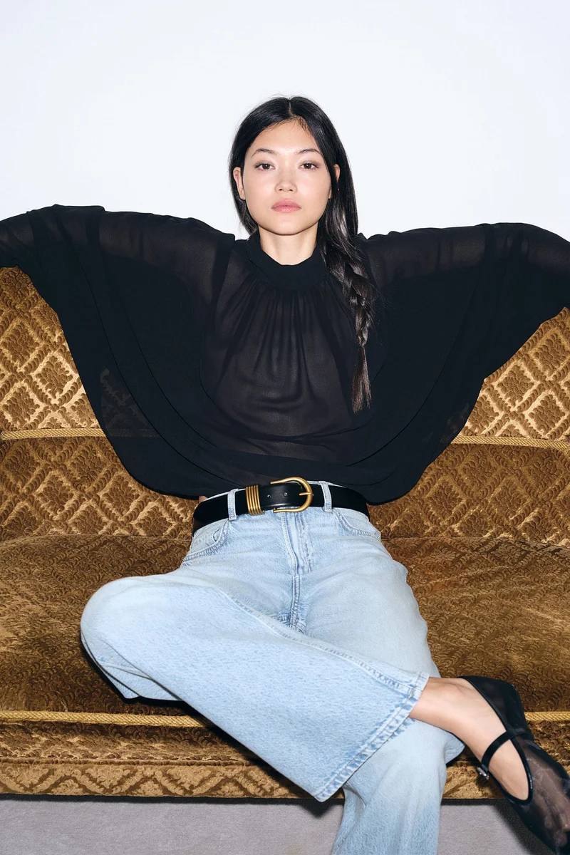 اتش اند ام جينز بخصر عالي وقصّة واسعة