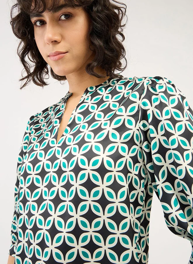 سولت اتاير SALT ATTIRE Women Floral Printed Mandarin Collar Top