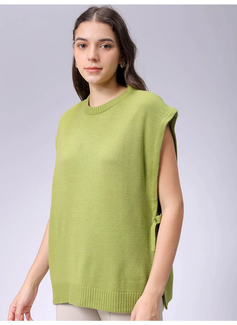 Freehand Women Relaxed Green Solid Round Neck Sleeveless Sweater