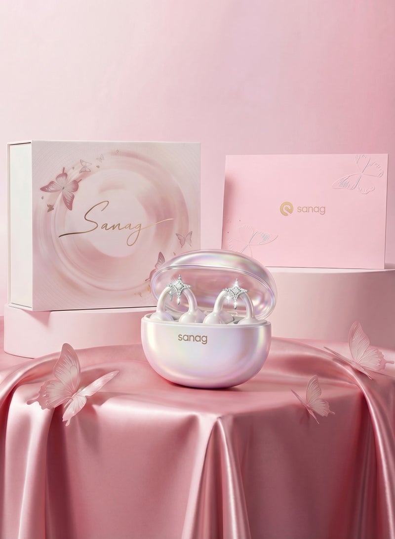 ساناج طقم هدية سماعات SANAG S6S Nova اللاسلكية مع إكسسوار قرط، سماعات بلوتوث مفتوحة بمشبك الأذن، بطارية 59 ساعة، مقاومة للماء IP67، علبة هدية فاخرة لعيد الأضحى وأعياد الميلاد والذكرى السنوية - أبيض - Image 1