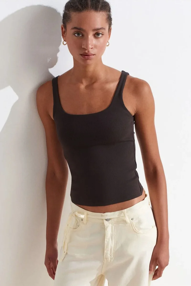 Dilvin Black DILVIN Ribbed Square-neck Sleeveless Blouse for Women | Best Price UAE