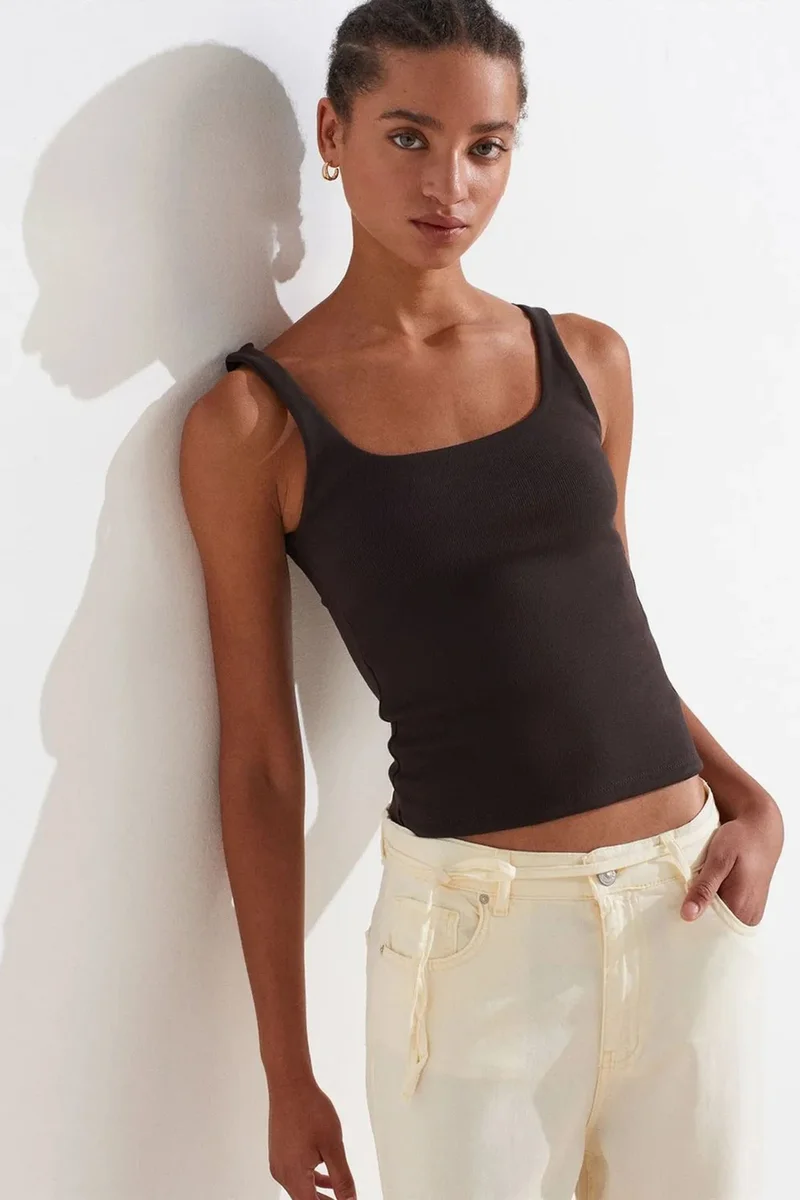 DILVIN Ribbed Square-neck Sleeveless Blouse