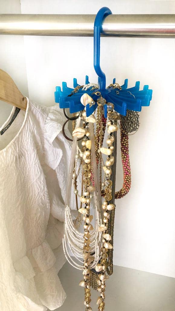THE QUIRK BOX Hanging 360 Degree Rotating Jewellery Hanger for Chains Necklace Other Artificial Jewellery Hanger Blue - Image 1