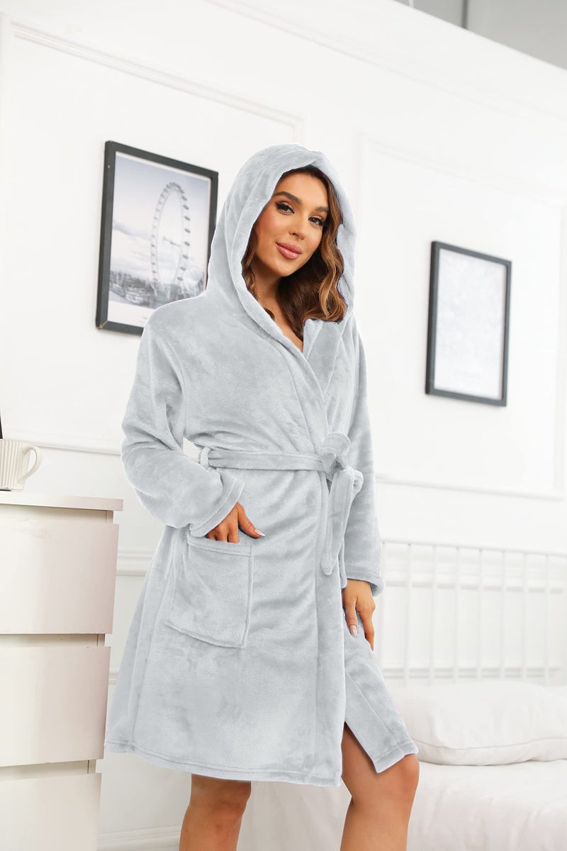 U2SKIIN Women Hooded Fleece Robe, Short Plush Robes for Womens With Hood Soft Warm Spa Bathrobe(Light Grey, S/M) - Image 4