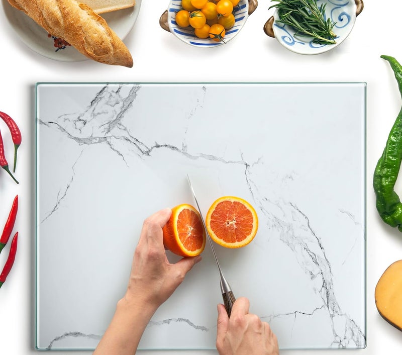 Kitchenville لوح تقطيع زجاجي من كيتشينفيل 40×30 سم: شفاف، متين، صحي لحماية سطح العمل - مقاوم للخدش، مقاوم للحرارة، سهل التنظيف - Image 1