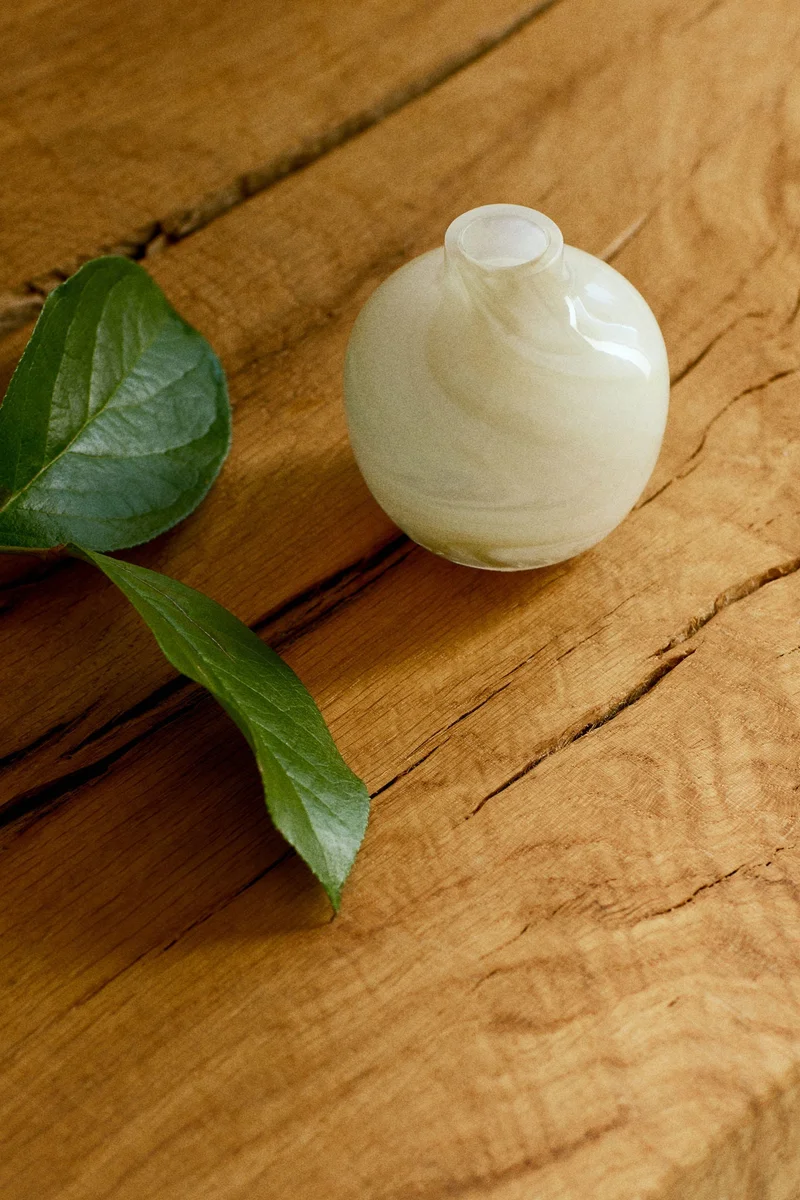 اتش اند ام مزهرية صغير من الزجاج