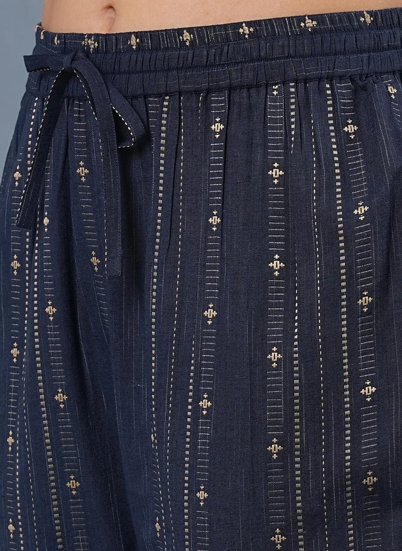 globus Globus Women Self Design Yoke Design Straight Kurta & Trousers With Dupatta