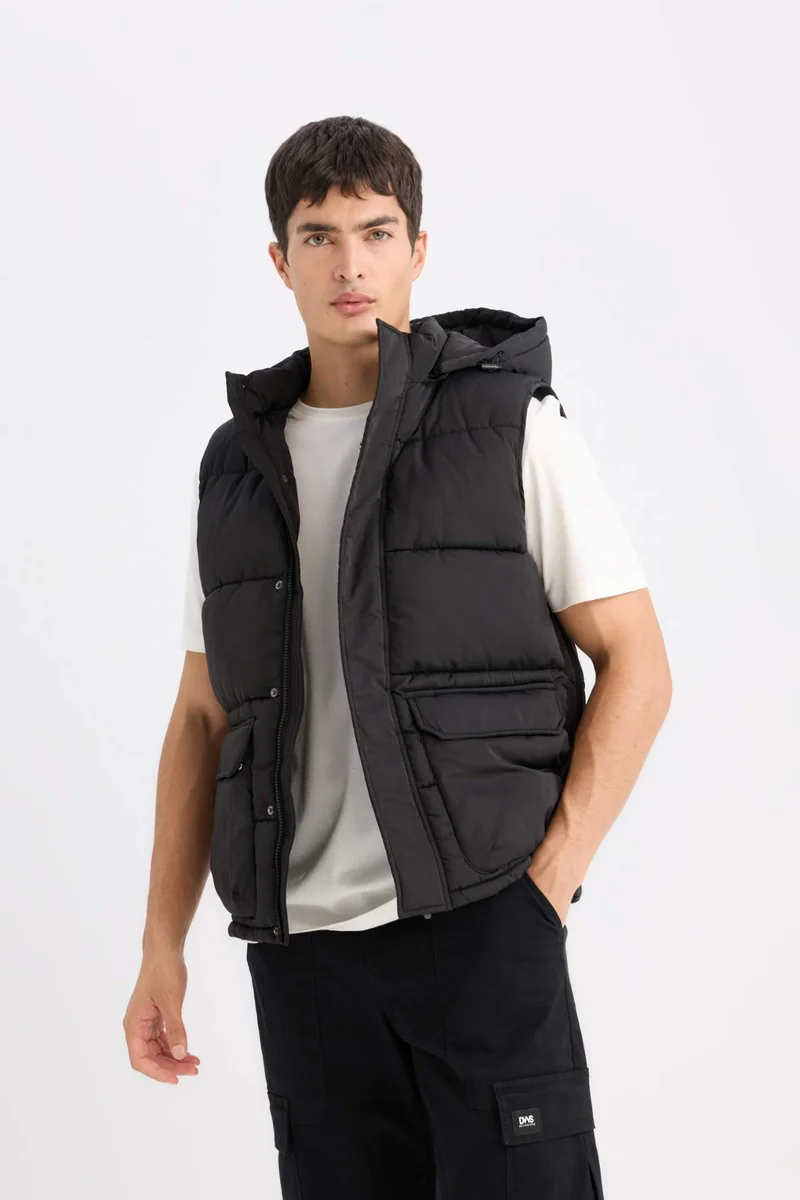 Defacto Regular Fit Hooded Zippered Pocket Puffer Vest