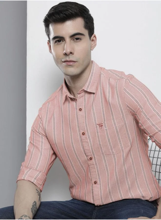 شركة المرآب الهندية Men Regular Fit Striped Full Sleeves Cutaway Collar Casual Shirt