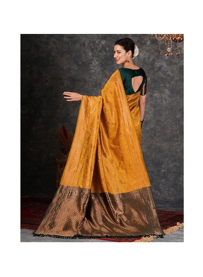 مملكة الإكسسوارات ساري كانجيفارام ناعم من باناراسي جاكار للنساء من مجموعة أكسسورايز كينجدوم مع قطعة بلوزة غير مخيطة - Image 3