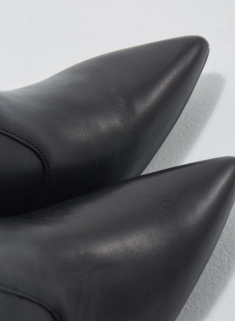 KENDALL + KYLIE Pointy Toe Ankle Boots