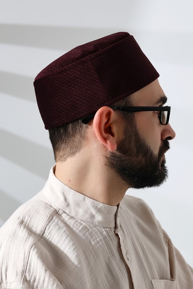 İhvan Ihvan Claret Red Honeycomb Checkered Velvet Molded Prayer Cap  - Image 4