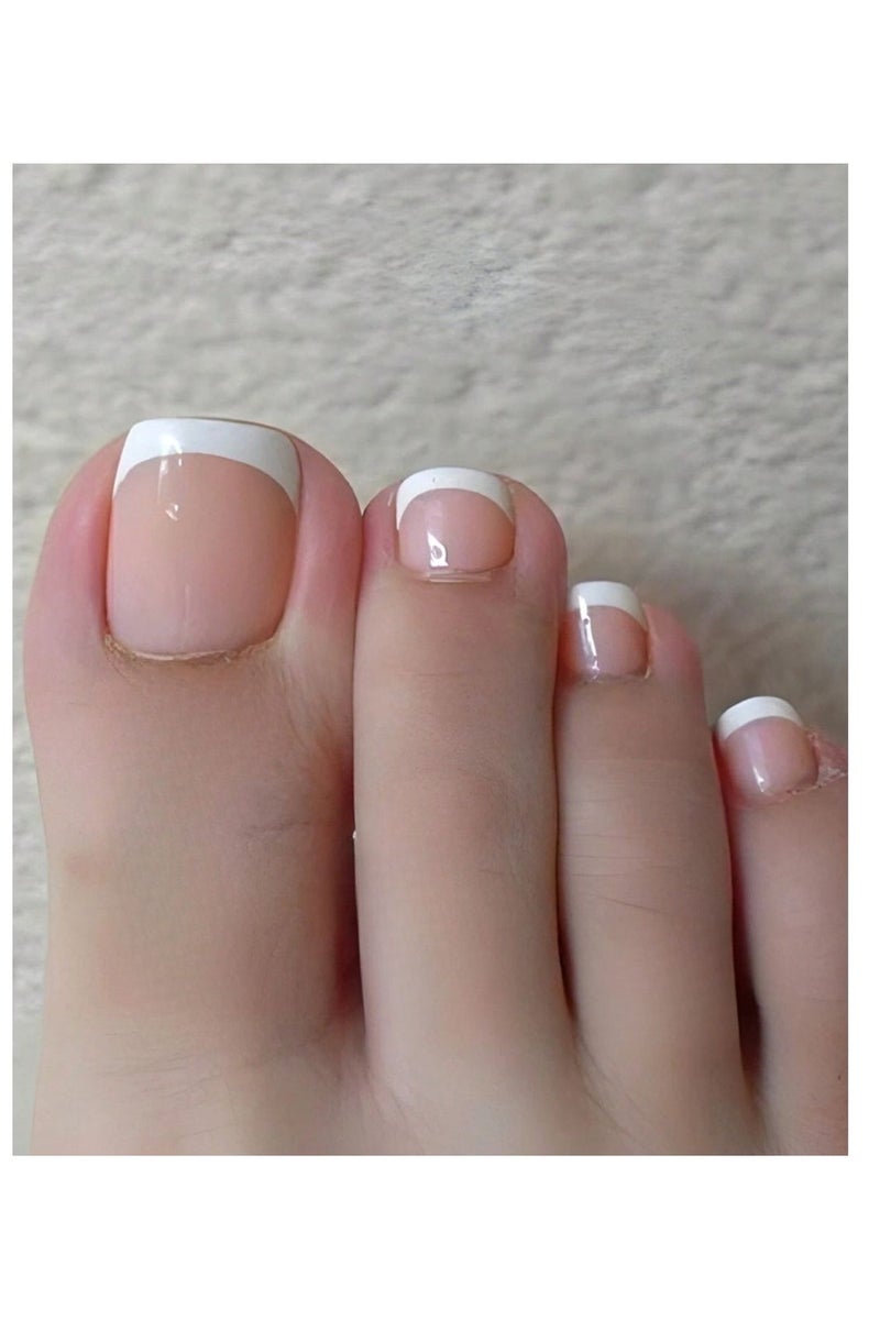 اظافر تركيب للقدم مزيفه فرنسيه بتصميم مربع تحتوي العلبه على 24 ظفر مع مبرد اظافر و صمغ - Image 1