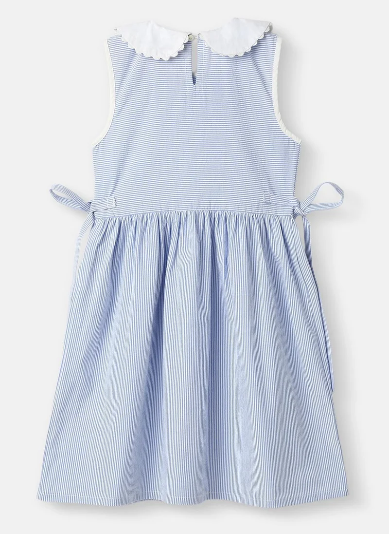 نوتيناتي فستان قطني للبنات بياقة بيتر بان وجيوب أمامية ورقع قطط