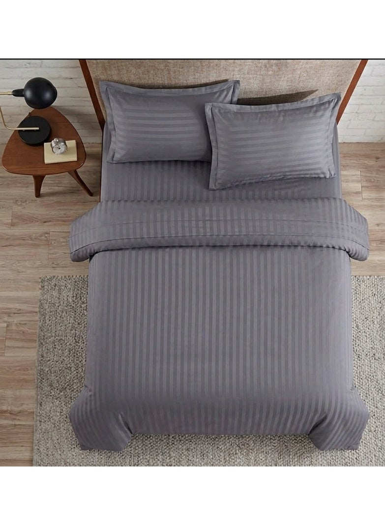 ريشا هوم 4 Pc Grey Stripe Duvet Cover Set 160x220 cm with Fitted Sheet 120x200+30 cm & 2 Pillow Cases - Image 1
