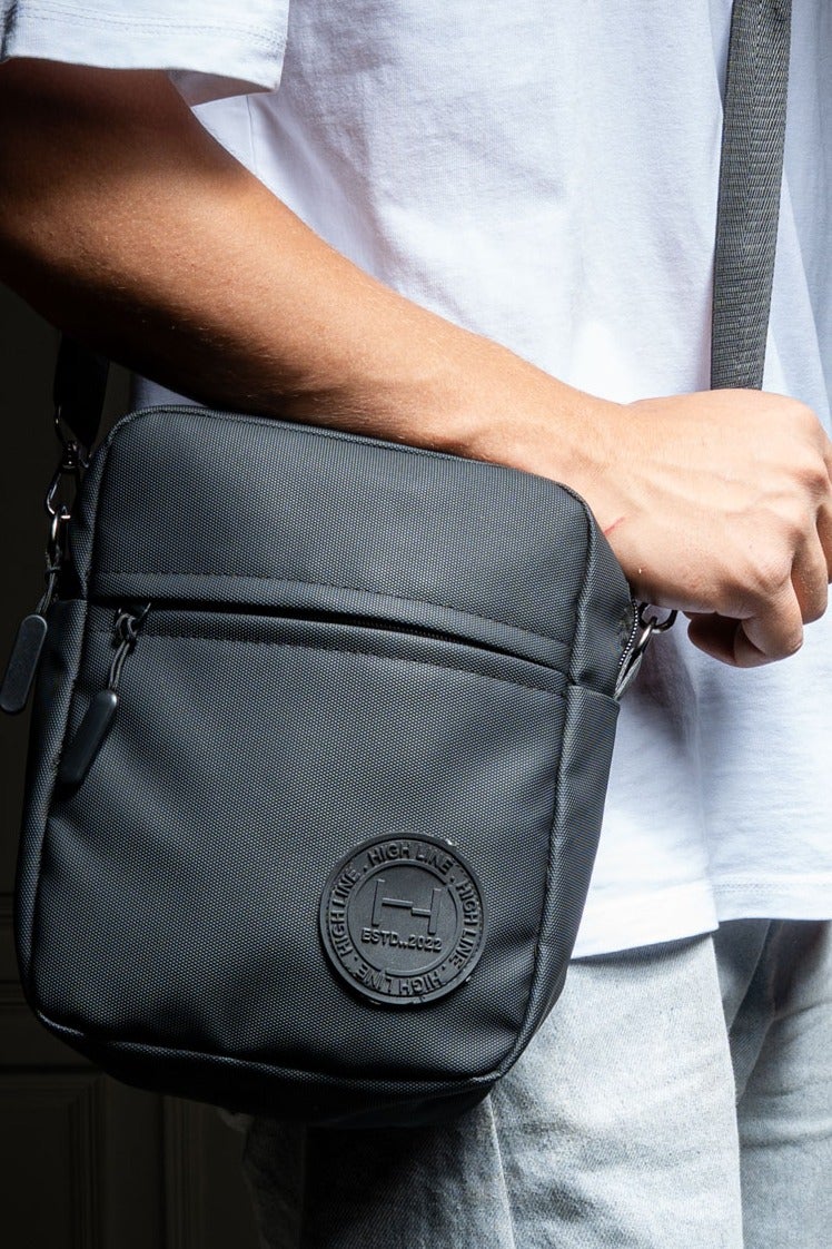 هاي لاين ستور حقيبة بوكا من هايلاين – حقيبة كروس مقاومة للماء – مصنوعة من مايكرو نايلون خفيف الوزن – حقيبة كتف سليب للرجال والنساء – 3 جيوب – حقيبة رياضية، كاجوال، يومية، وسفر - Image 3