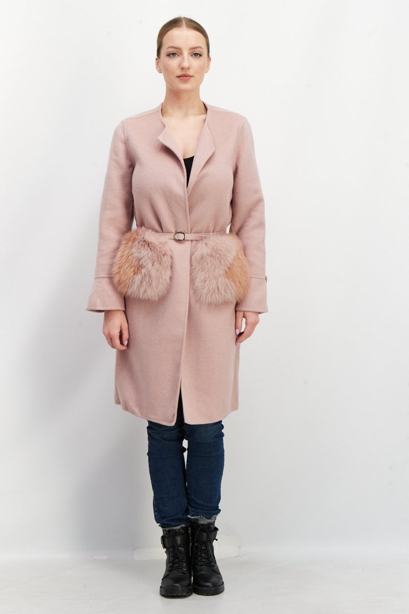 VERO MODA معطف ترينش طويل الأكمام مزين بالفراء للنساء بياقة مشقوقة، وردي - Image 1