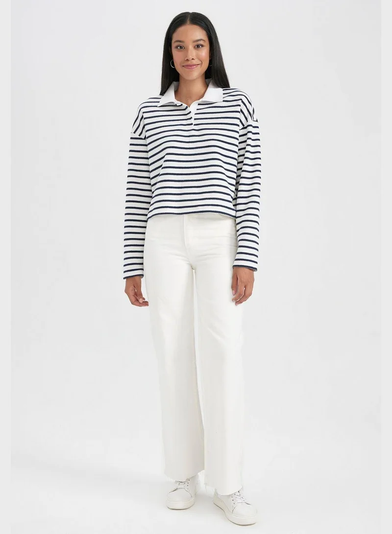 DeFacto V-Neck Sweatshirt