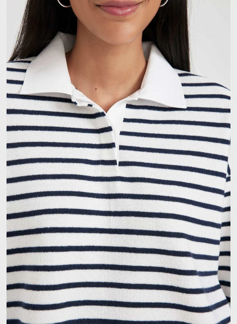 DeFacto V-Neck Sweatshirt