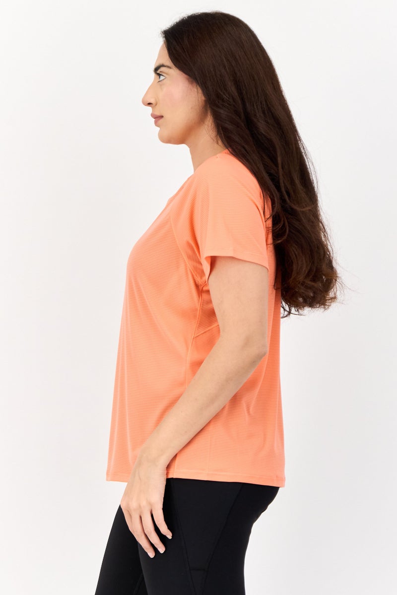 Hoka تي شيرت رياضي نسائي قصير الأكمام للجري، كورال - Image 4