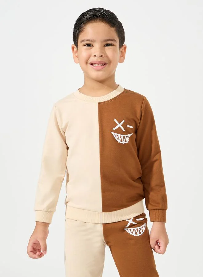 Styli Printed Color Block Lightweight Sweatshirt & Joggers Set
