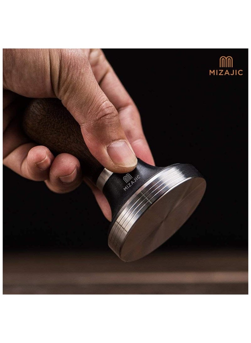 مزاجك مكبس قهوة MIZAJIC مقاس 58 مم مع قاعدة مسطحة من الفولاذ المقاوم للصدأ الآمن غذائيًا ومقبض من خشب الورد مطرقة ضغط مسحوق مثالية لمرشحات القهوة مقاس 58 مم - Image 2