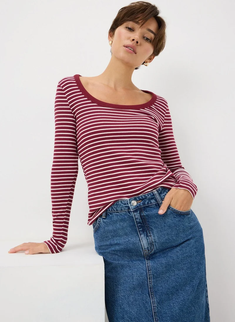 ماتلان Burgundy Stripe Scoop Top